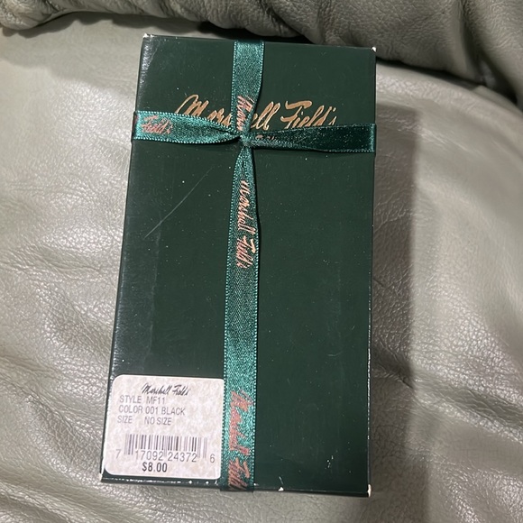 NIB Marshall Field’s glass high heel Christmas ornaments. - Picture 3 of 4